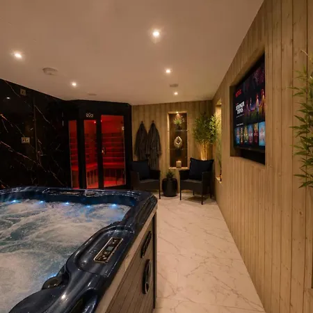 Luxury 3bdr With Private *